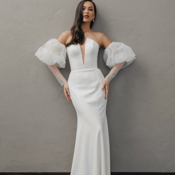 Piondress Wedding Dress - Picture 1 of 8